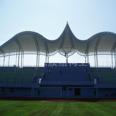 Q355 Fabric Tensile Membrane Shade Structures Putih Di Instalasi Situs
