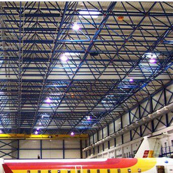 Struktur spasial prefabrikasi dari baja Q235B, berlapis abu-abu gelap GB, untuk hangar pesawat