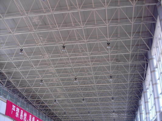 Prefab PU Atap Rangka Ruang Rangka Struktur Bangunan Atap 950mm One Stop Service