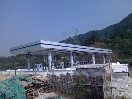 Long Span Steel Tube Trusses for Toll Stations. Solusi Struktural yang Efisien dan Serbaguna