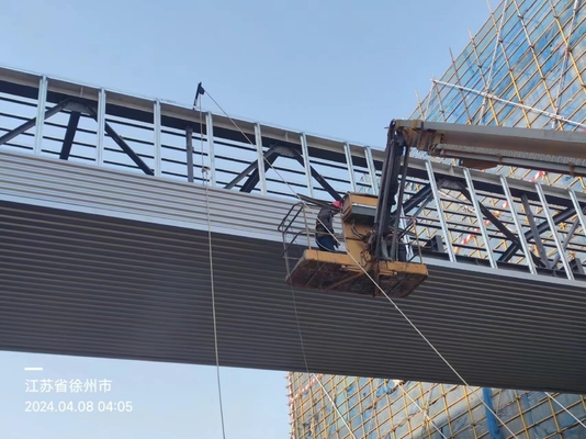 Sistem Truss Baja untuk Koridor Air Hujan di Bangunan Komersial Solusi Pengelolaan Air Efektif
